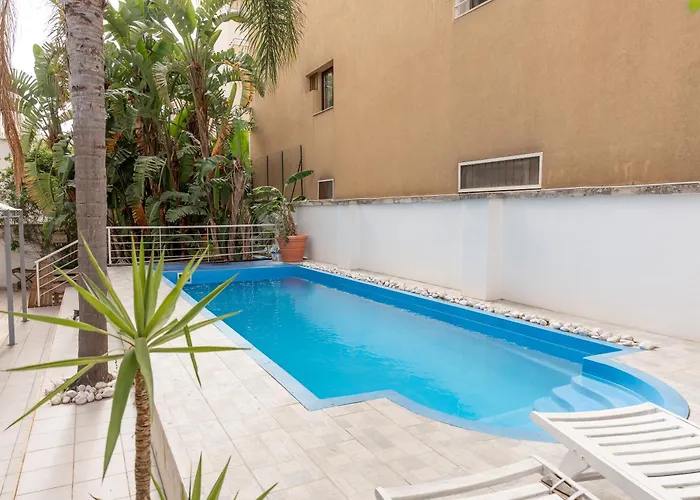 Sea Garden - Bed & Breakfast 4*