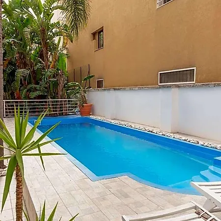 Bed & Breakfast Sea Garden -