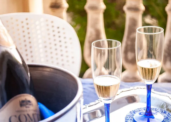 Alojamento de Acomodação e Pequeno-almoço Sea Garden - 4*